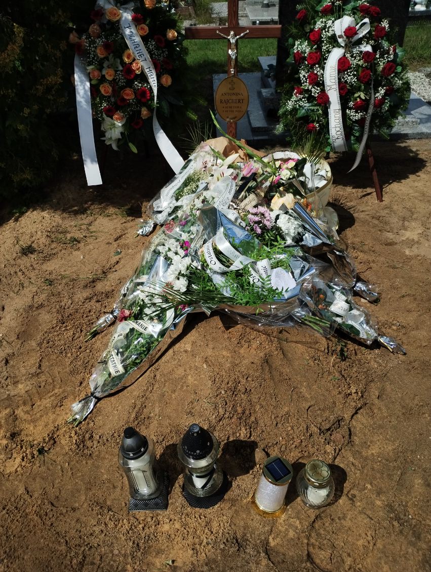 Grób Antonina Rajchert